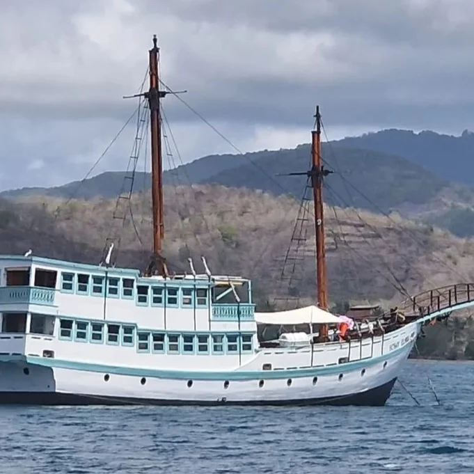 Komodo Luxury Cruise 